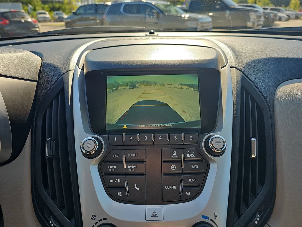 Used 2017 Chevrolet Equinox Premier FWD image 22