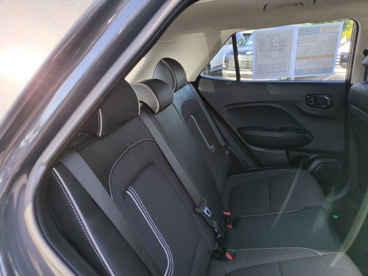 Used 2023 Hyundai Venue Limited w/ Cargo Package FWD image 38