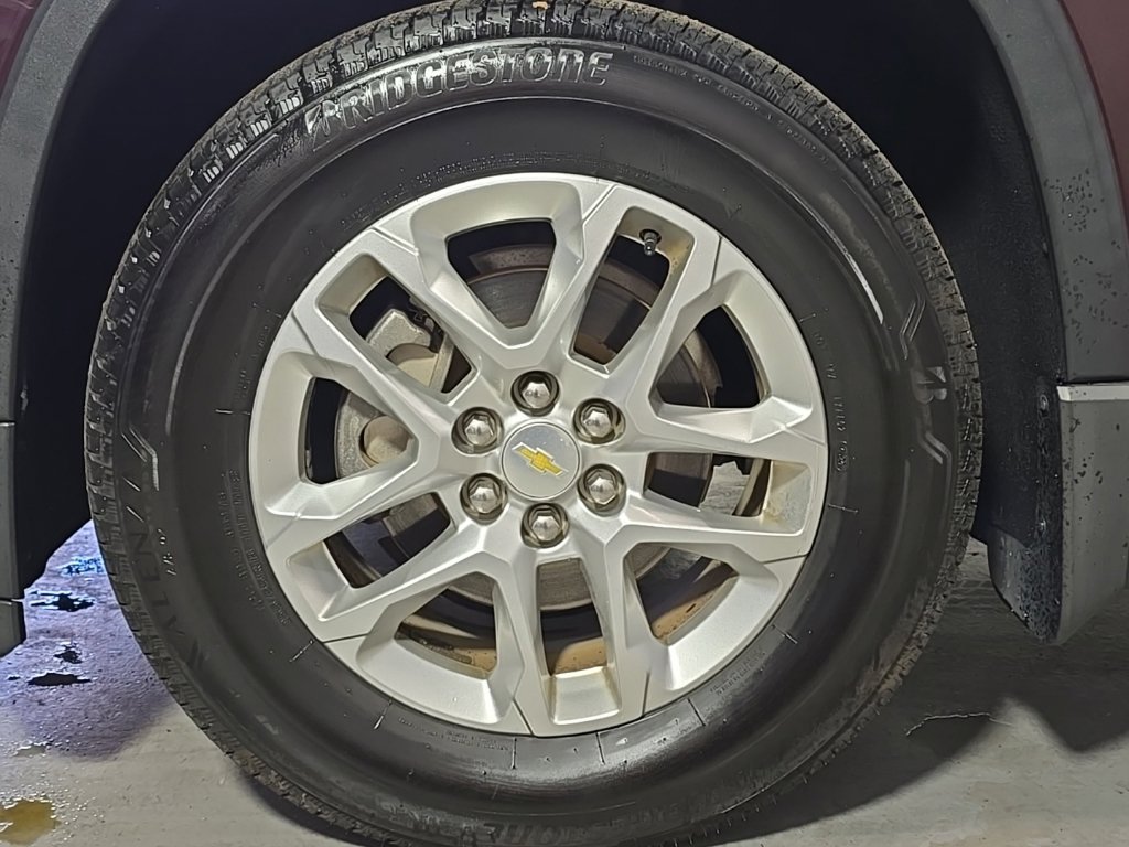 Used 2019 Chevrolet Traverse LT AWD/4WD image 13