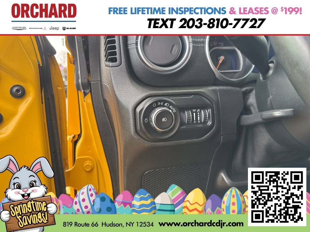 Used 2019 Jeep Wrangler Unlimited Sahara w/ Dual Top Group AWD/4WD image 26