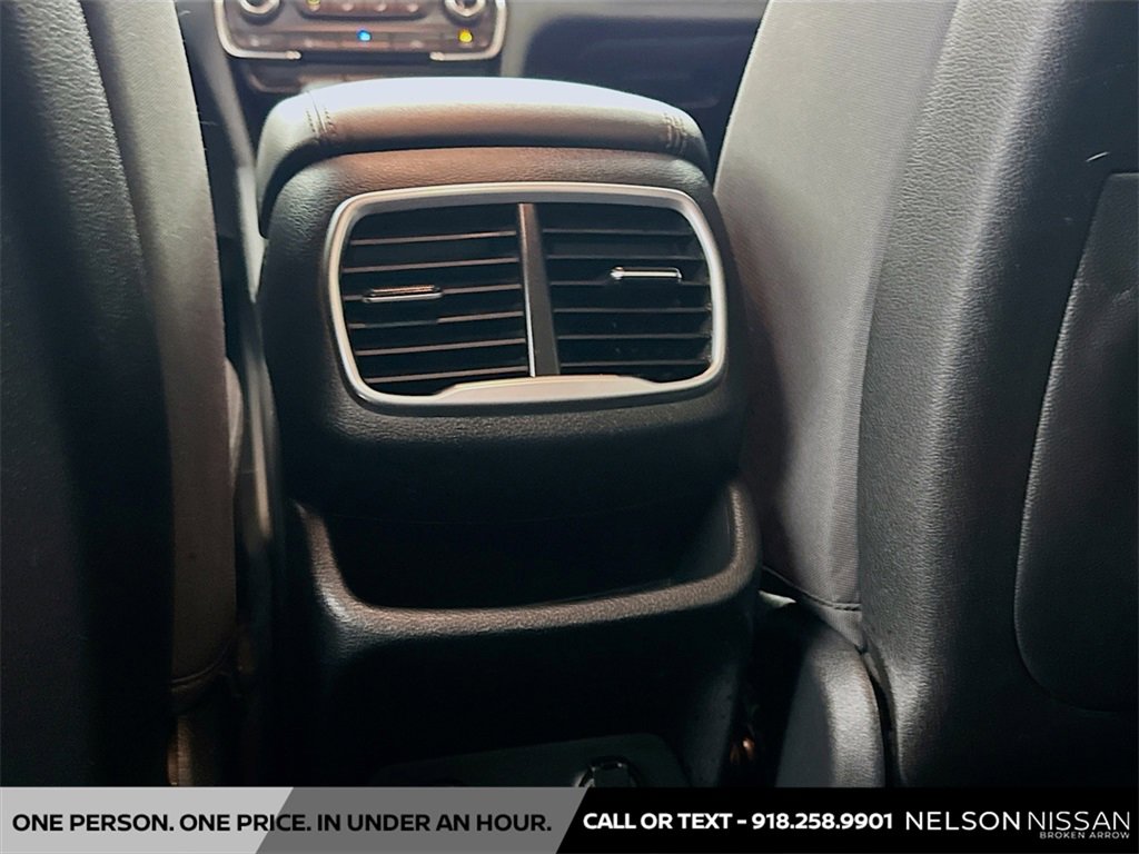 Used 2019 Hyundai Santa Fe SEL image 24