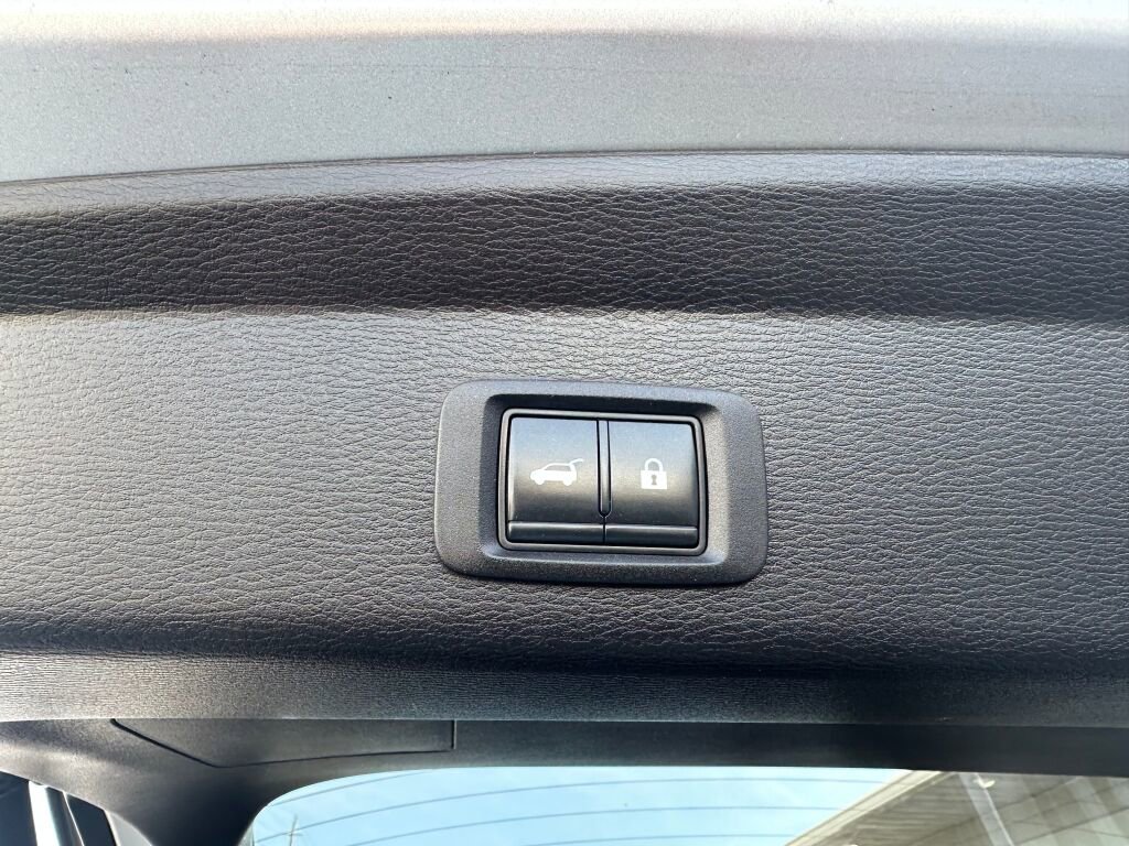 Used 2022 Mitsubishi Outlander SE image 29