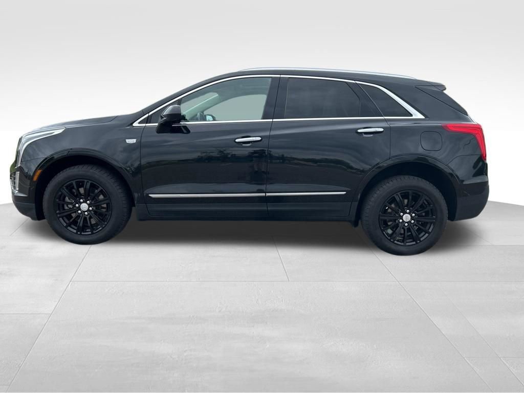 Used 2017 Cadillac XT5 Luxury w/ Driver Awareness Package AWD/4WD image 2