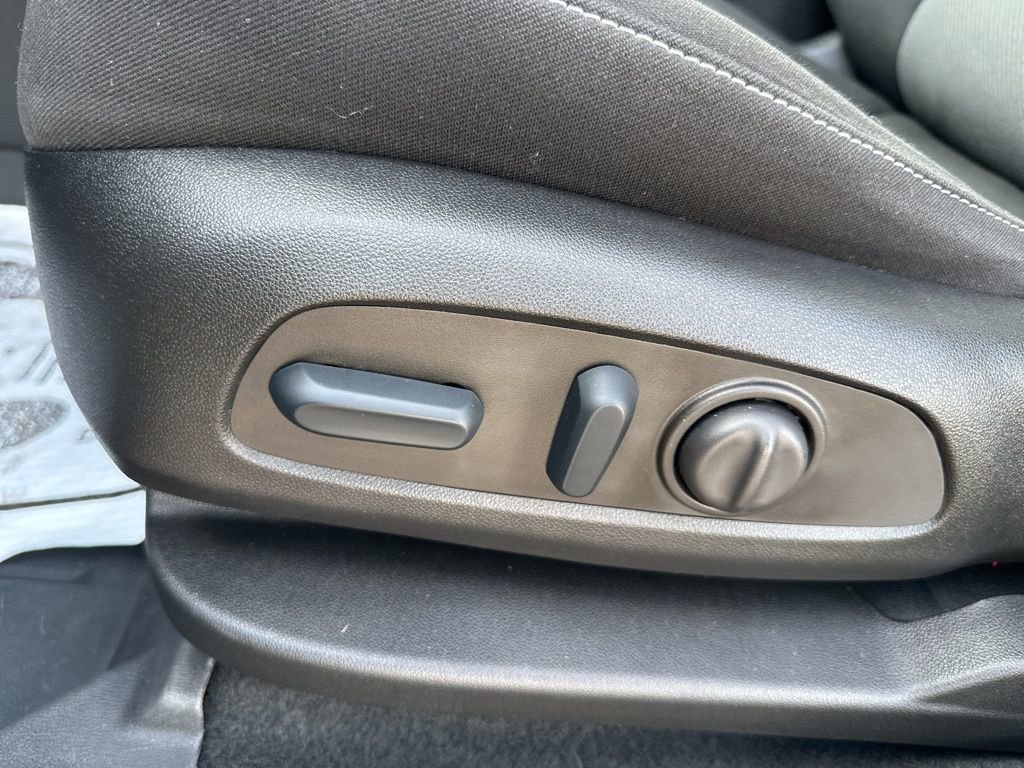 Certified 2023 Chevrolet Blazer LT w/ Convenience Package image 17