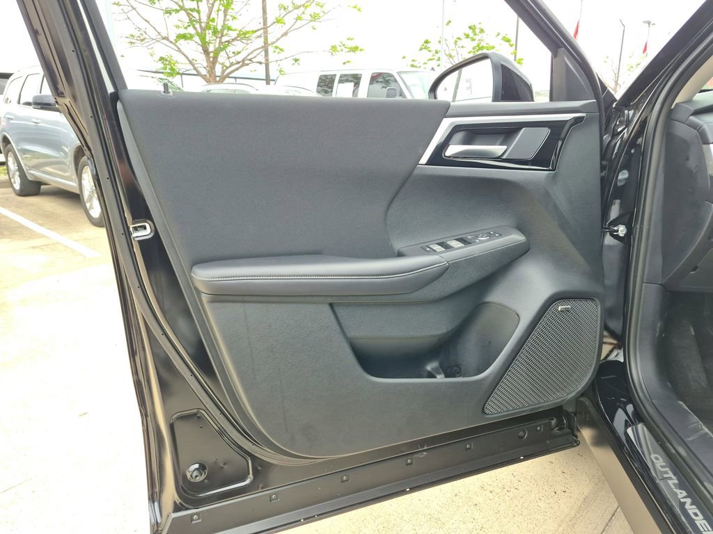 New 2026 Mitsubishi Outlander ES image 20