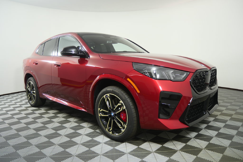New 2026 BMW X2 xDrive28i w/ Technology Package AWD/4WD image 2