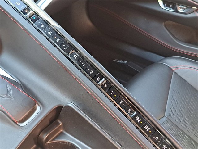 Used 2020 Chevrolet Corvette Stingray Premium Cpe w/ 3LT Preferred Equipment Group image 17