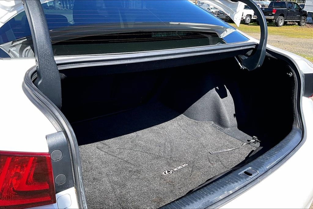 Used 2016 Lexus IS 300 AWD w/ Navigation System Package image 35