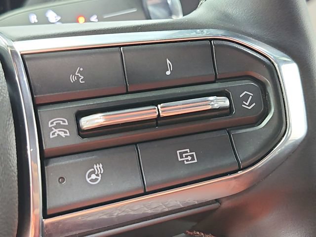 Used 2025 GMC Yukon XL Denali AWD/4WD image 25