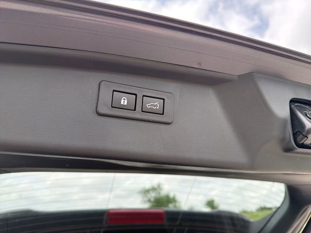 Used 2022 Subaru Outback Premium image 8