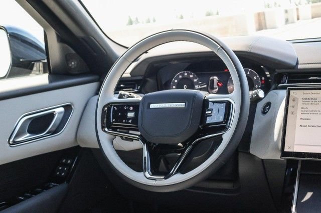 New 2026 Land Rover Range Rover Velar Dynamic SE image 17