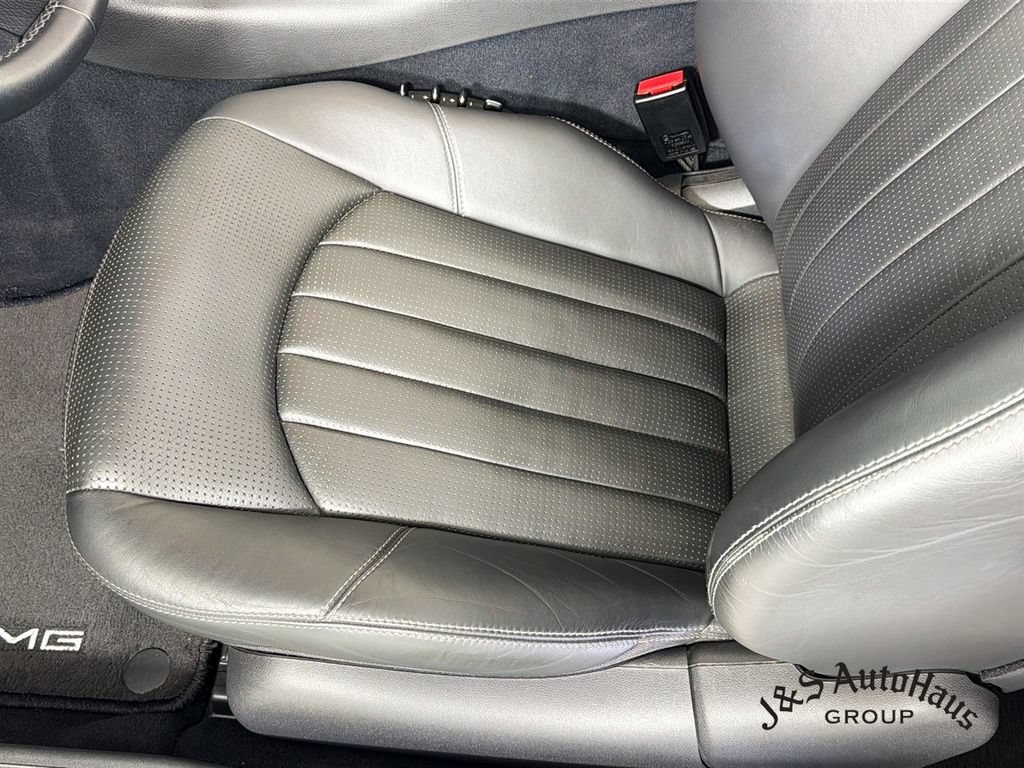 Used 2005 Mercedes-Benz CLK 55 AMG Cabriolet image 24