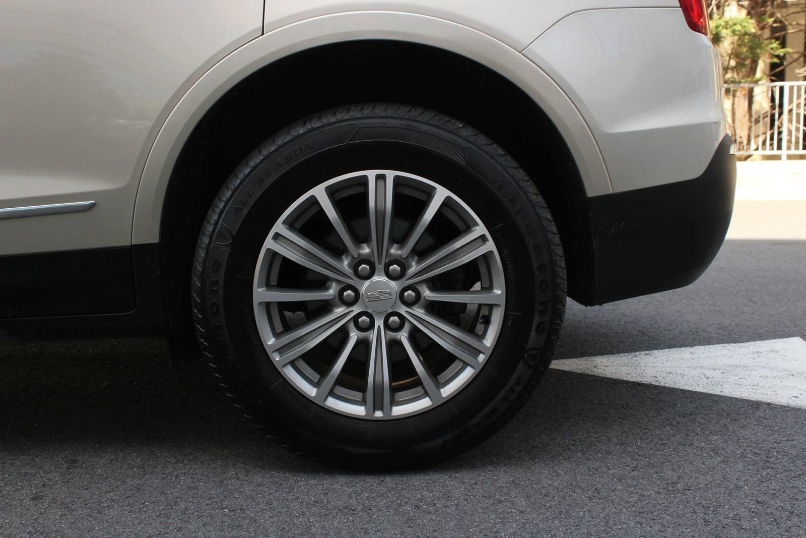 Used 2017 Cadillac XT5 Luxury w/ Driver Awareness Package AWD/4WD image 10