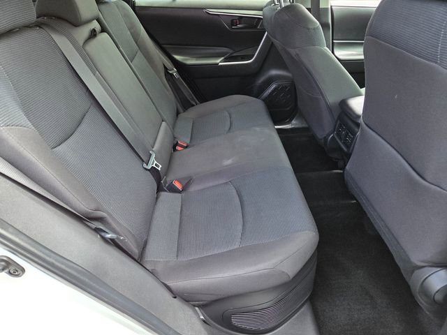 Used 2024 Toyota RAV4 LE AWD/4WD image 15