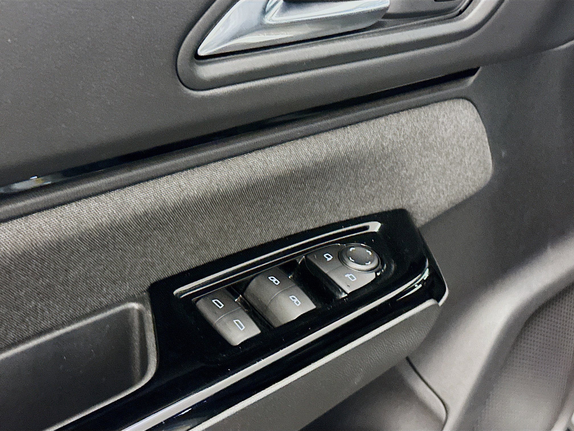 Used 2025 Honda Prologue EX image 15