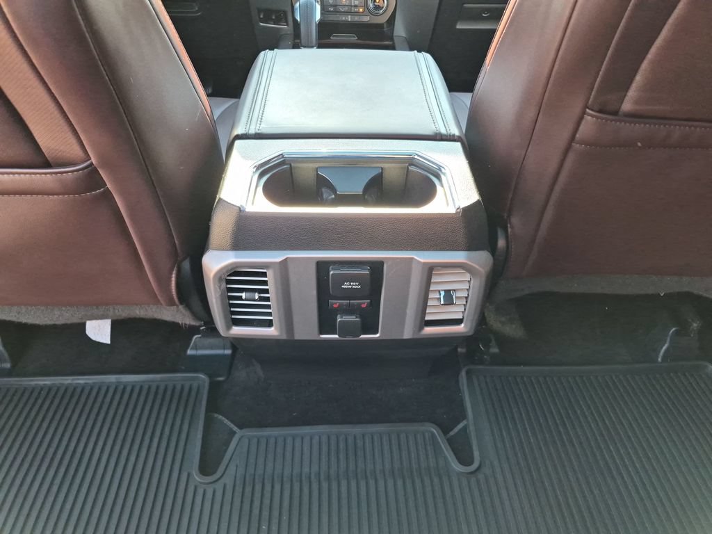 Used 2015 Ford F150 Platinum w/ Equipment Group 701A Luxury AWD/4WD image 34