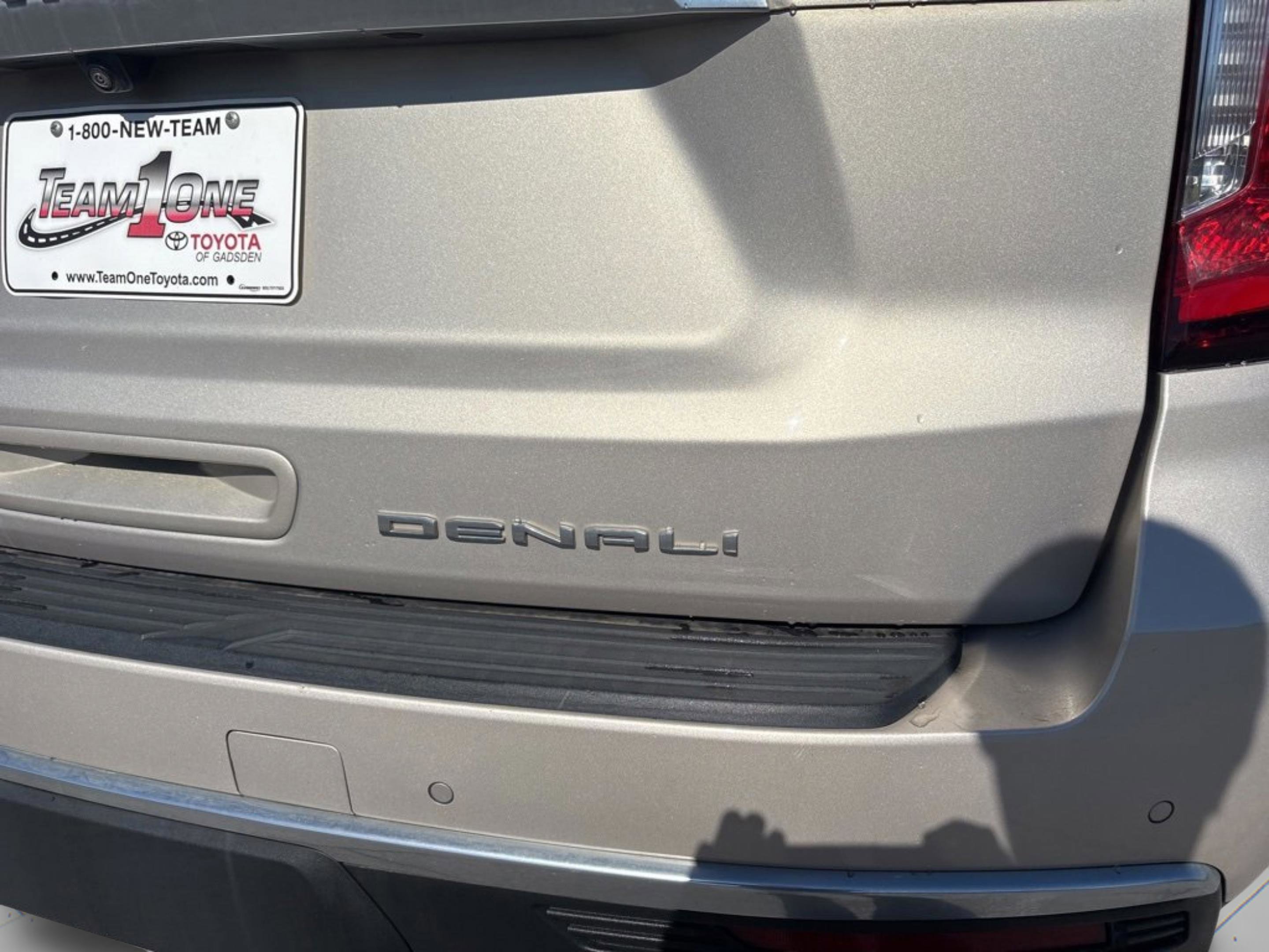 Used 2023 GMC Yukon XL Denali image 35