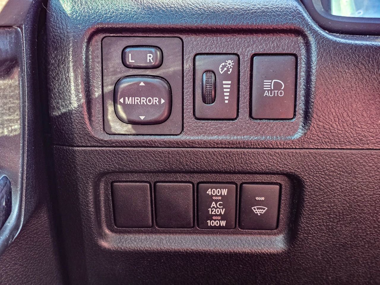 Used 2024 Toyota 4Runner SR5 AWD/4WD image 25
