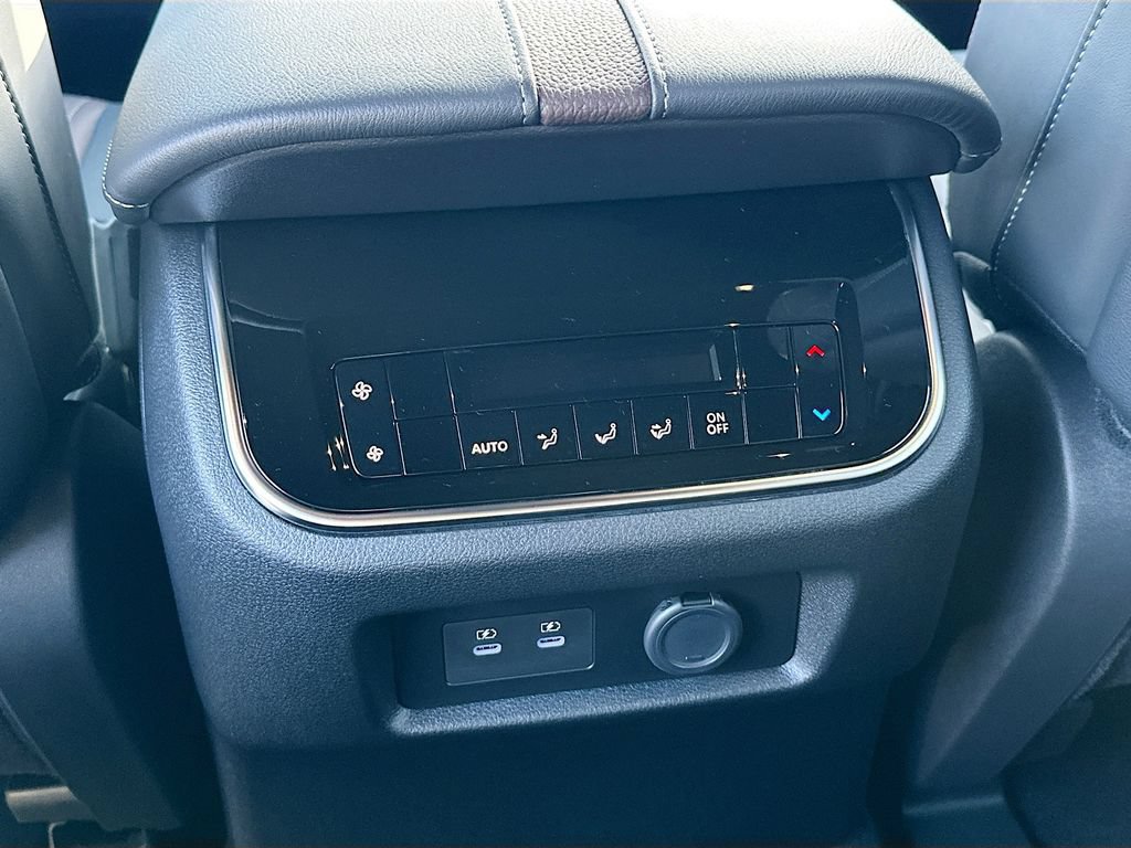 New 2026 Nissan Armada SL w/ Captain's Chari Seat Package AWD/4WD image 27
