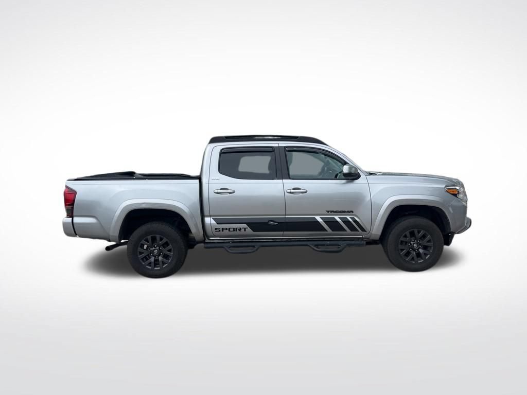 Used 2023 Toyota Tacoma SR5 w/ Technology Package RWD image 4
