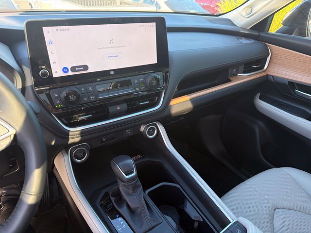 Used 2025 Toyota Grand Highlander AWD image 15