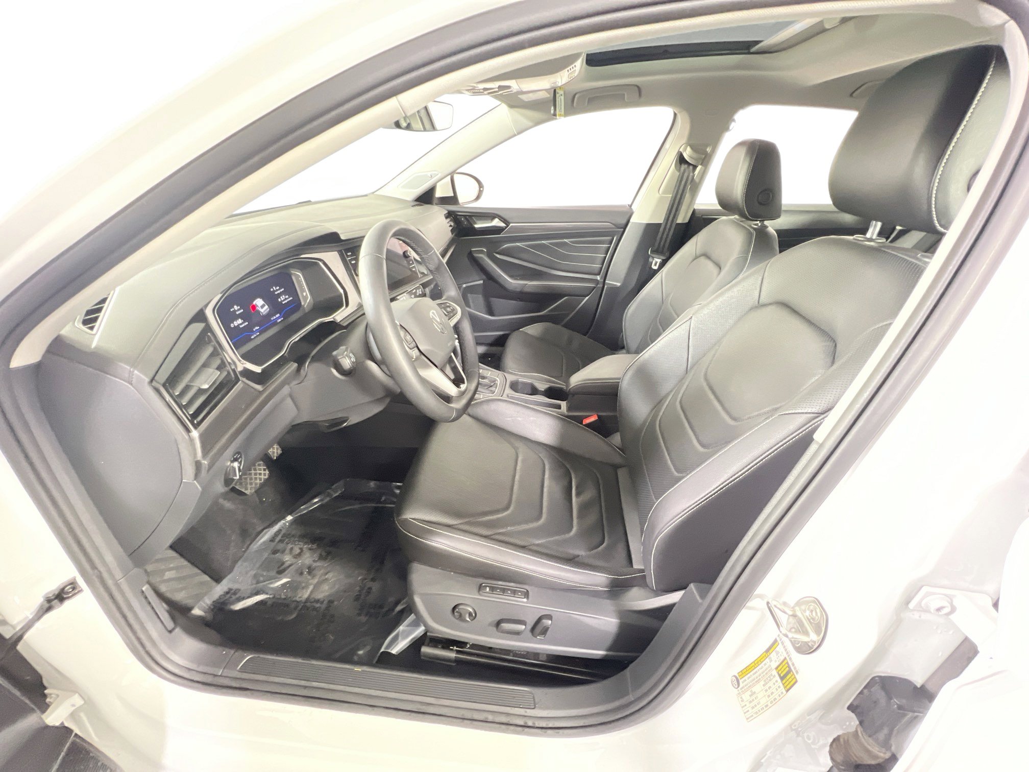 Used 2022 Volkswagen Jetta SEL image 21