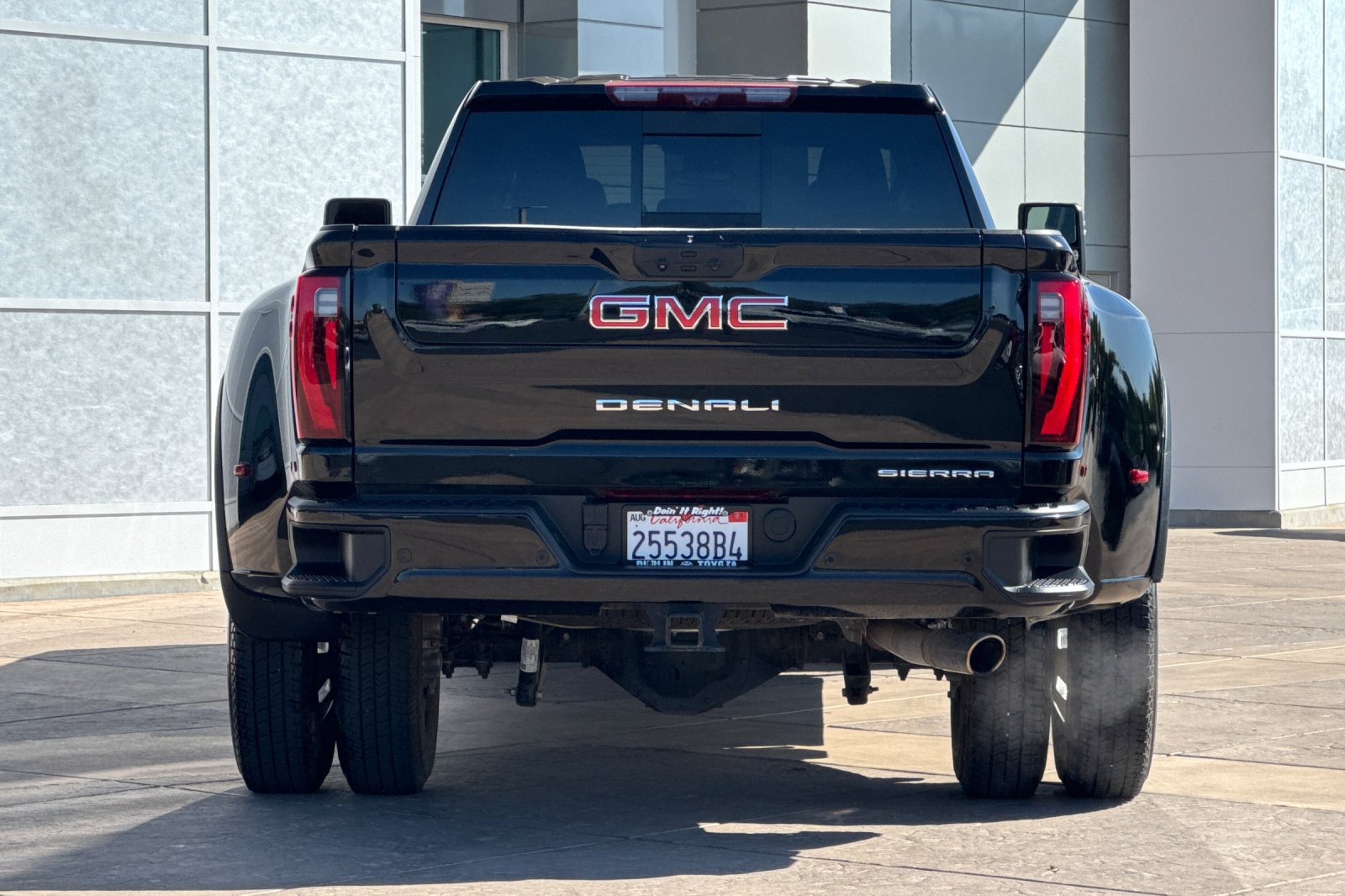 Used 2024 GMC Sierra 3500 Denali w/ Denali Reserve Package AWD/4WD image 5