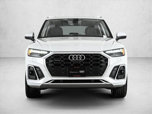 Certified 2024 Audi Q5 e Prestige image 2