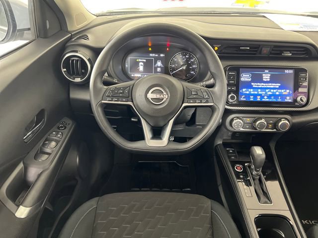 Used 2023 Nissan Kicks SV image 14
