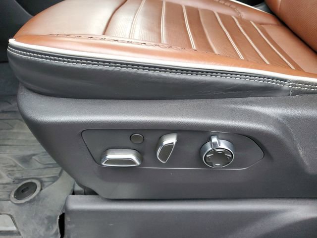 Used 2024 GMC Sierra 3500 Denali Ultimate image 7