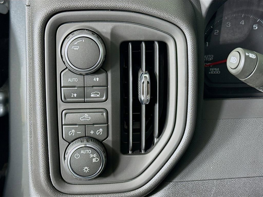 New 2026 Chevrolet Silverado 1500 Custom AWD/4WD image 10
