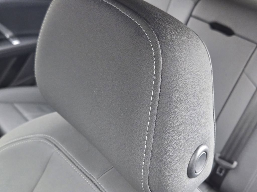 Certified 2025 Audi Q5 2.0T Premium image 20