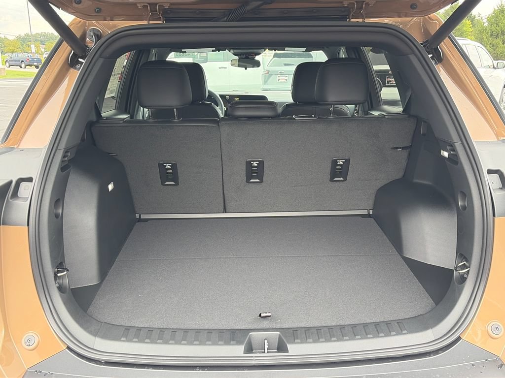 New 2027 Chevrolet Equinox LT w/ Convenience Package II AWD/4WD image 7