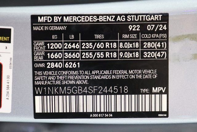 Used 2025 Mercedes-Benz GLC 350e 4MATIC w/ Driver Assistance Package image 34