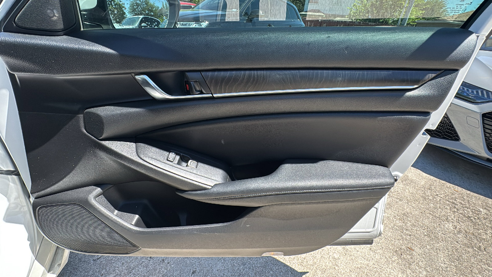 Used 2021 Honda Accord Touring image 30