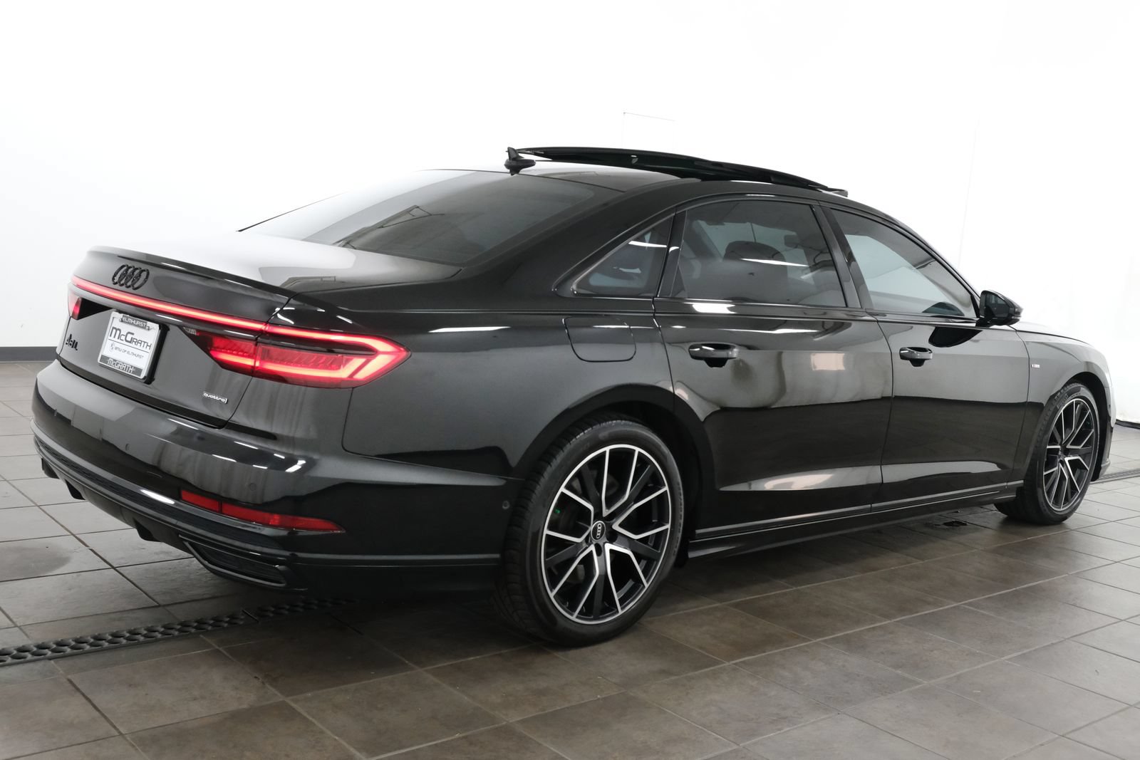 Used 2021 Audi A8 L 4.0T w/ Luxury Package AWD/4WD image 6