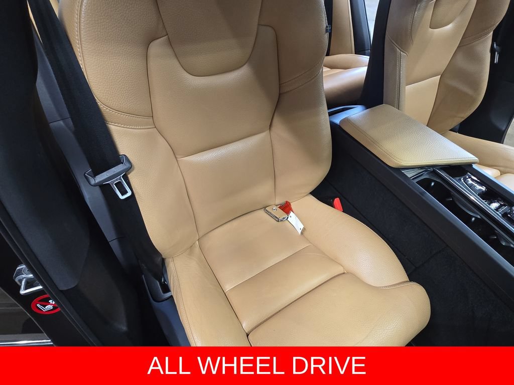 Used 2018 Volvo XC60 T8 Inscription w/ Advanced Package AWD/4WD image 10