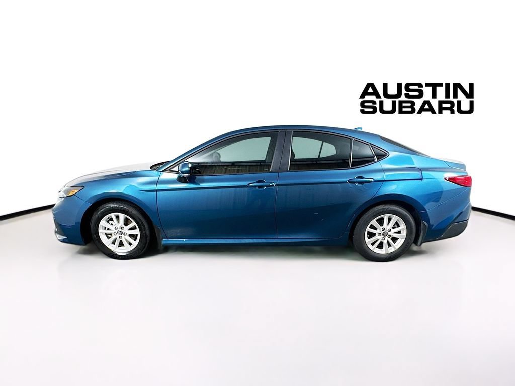 Used 2025 Toyota Camry LE w/ Convenience Package FWD image 4
