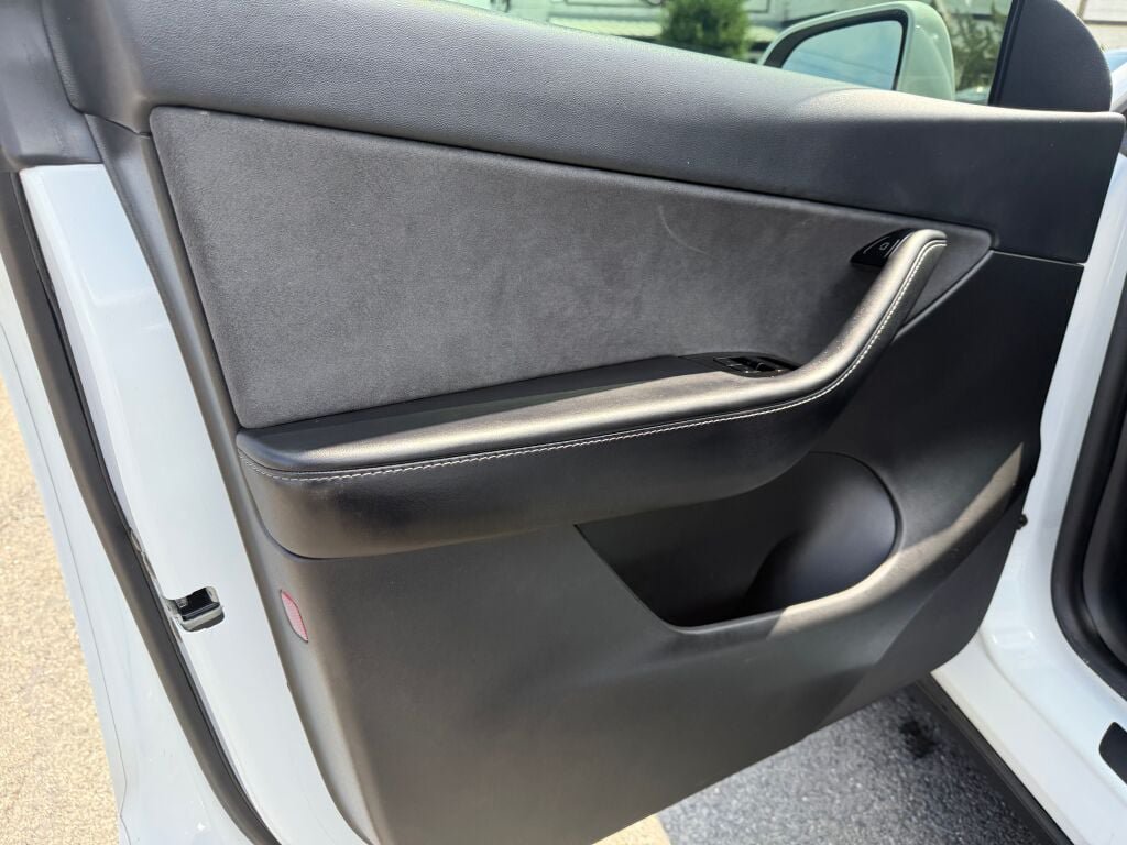 Used 2020 Tesla Model Y Long Range AWD/4WD image 9