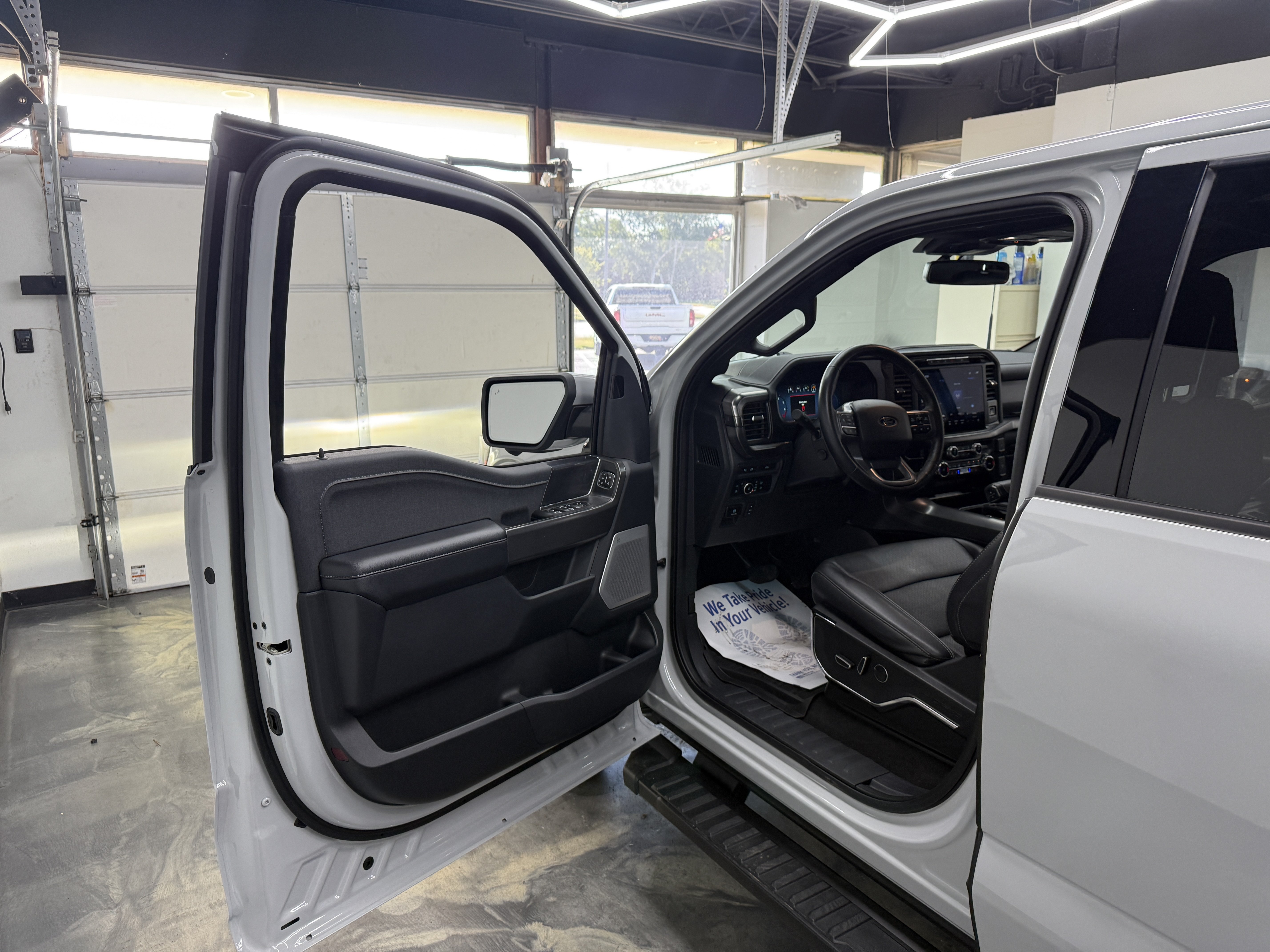 Used 2024 Ford F150 Lariat w/ Equipment Group 502A High AWD/4WD image 8