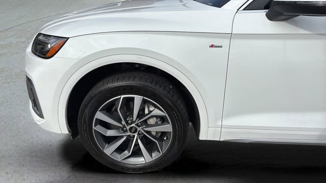 Used 2024 Audi Q5 2.0T Premium w/ Convenience Package image 34
