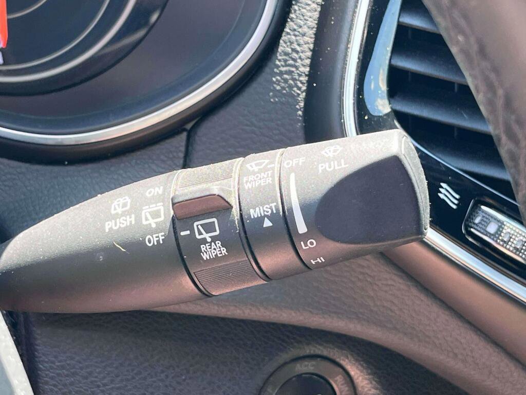 Used 2019 Jeep Cherokee High Altitude AWD/4WD image 36