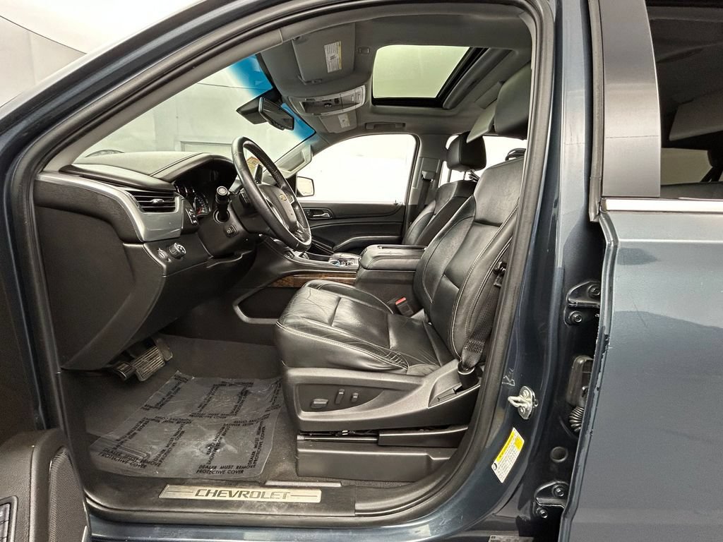 Used 2020 Chevrolet Suburban LT RWD image 15