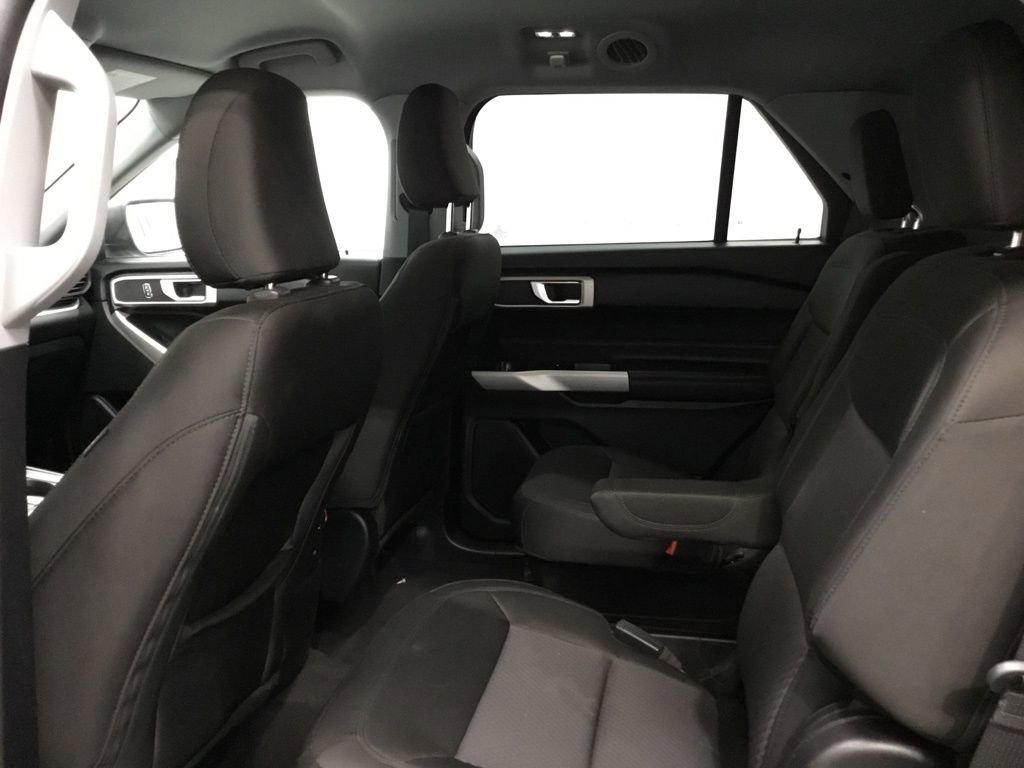 Used 2022 Ford Explorer XLT image 12