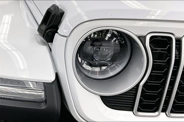 Used 2025 Jeep Wrangler Sahara 4xe w/ Safety Group image 32