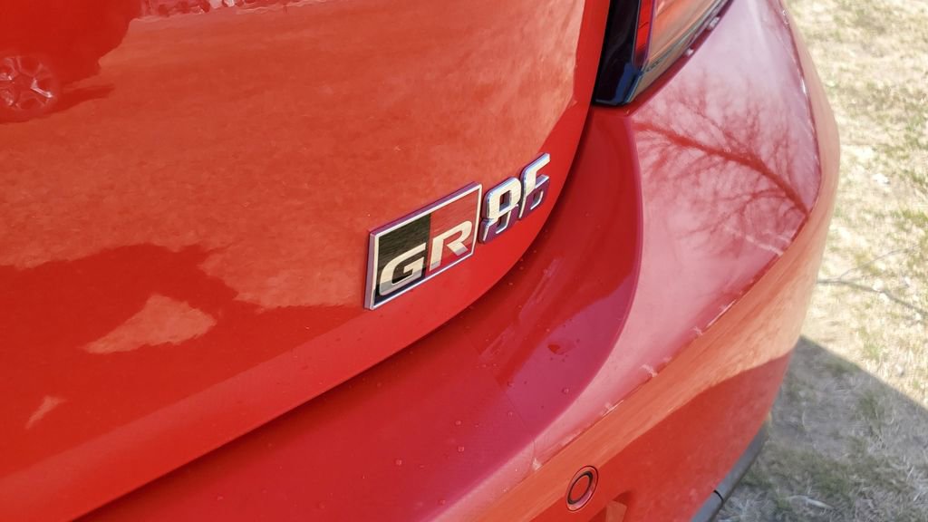 Used 2022 Toyota GR86 Premium w/ ALL Weather Mat Package (TMS) image 22