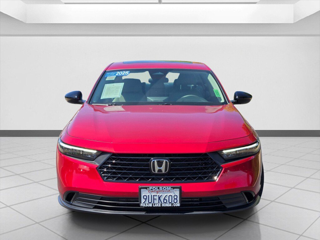 Certified 2025 Honda Accord SE image 2