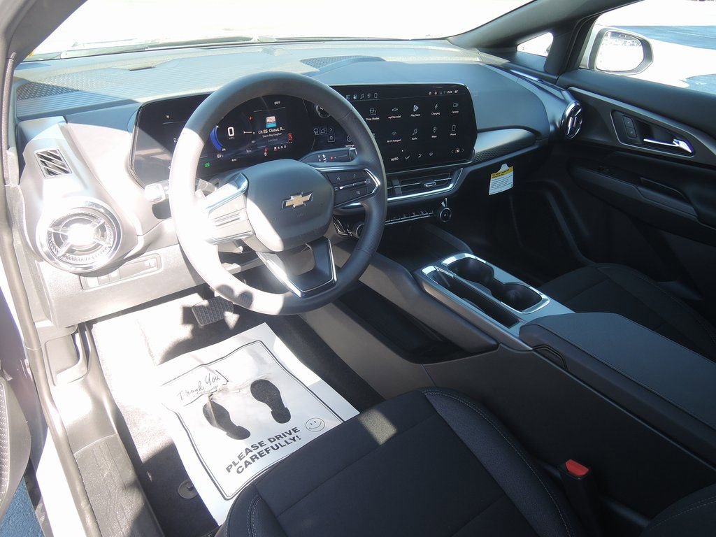 New 2026 Chevrolet Equinox EV LT FWD image 4