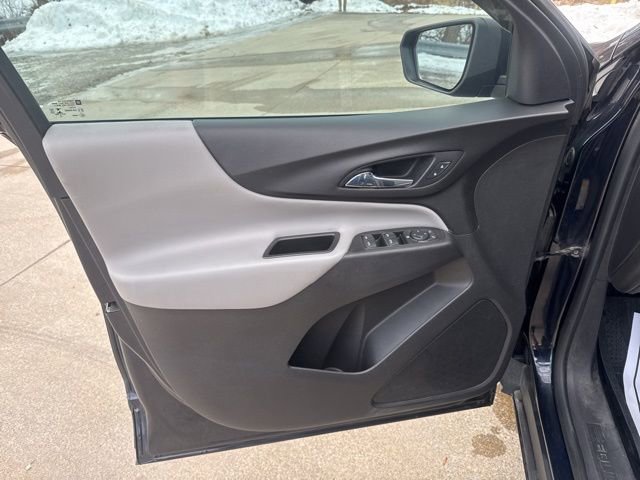 Used 2020 Chevrolet Equinox LS w/ LPO, Floor Liner Package image 8