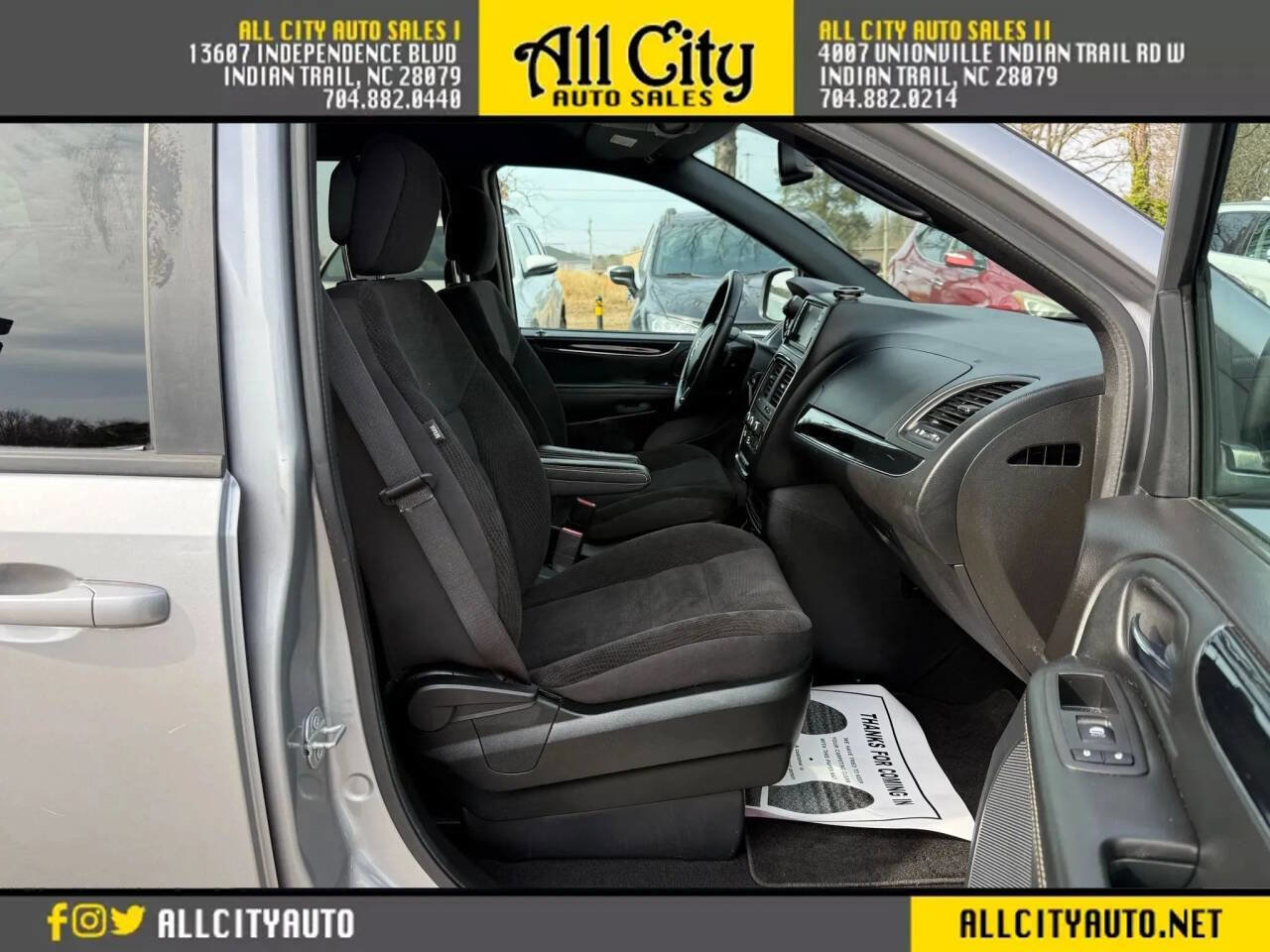 Used 2018 Dodge Grand Caravan SE FWD image 10